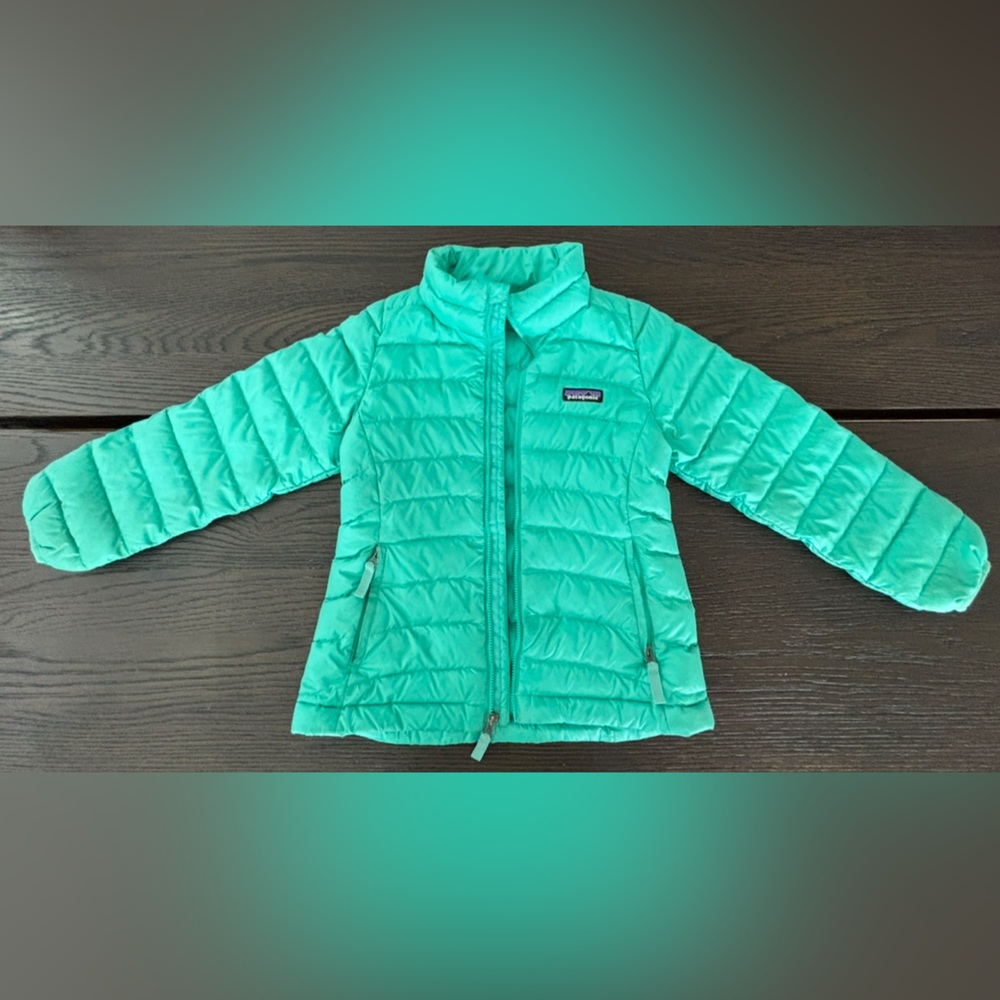 Patagonia Aqua Quilted Jacket - size X small kids 5-6